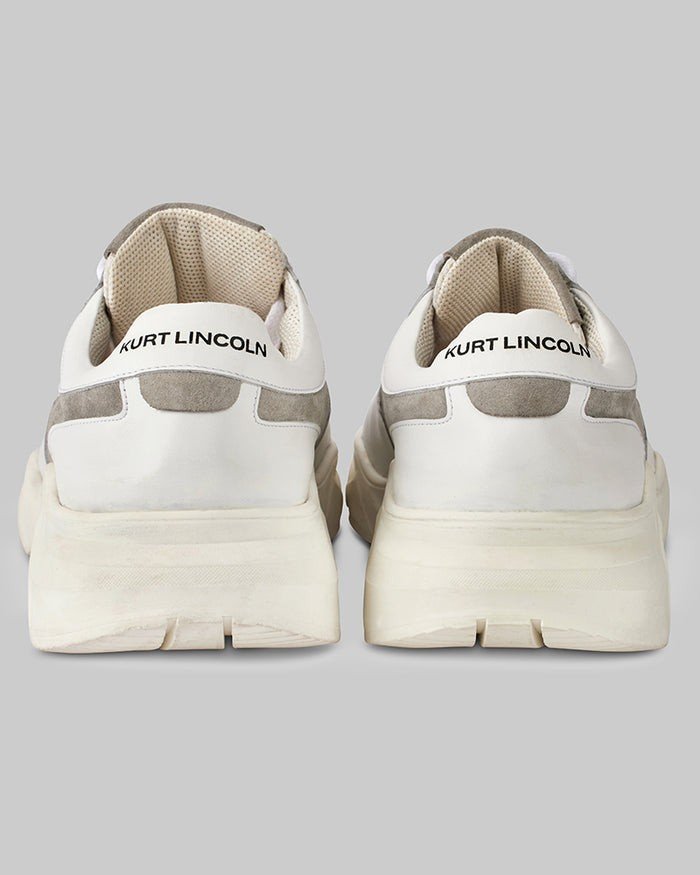 London runner sneakers image 2