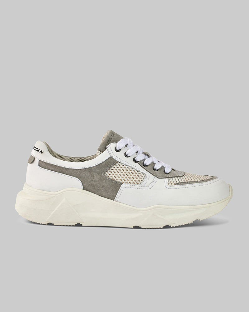 London runner sneakers image 0