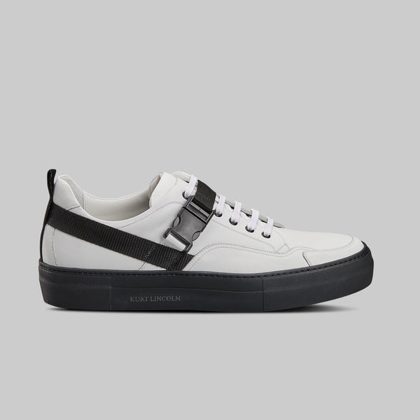 WHITE AND BLACK LOW TOP SNEAKERS